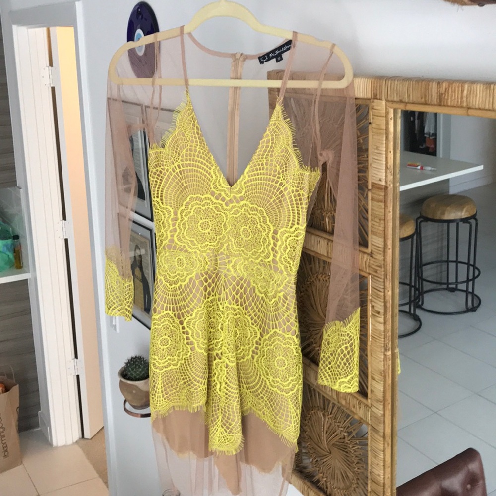 For love and lemons dress size small